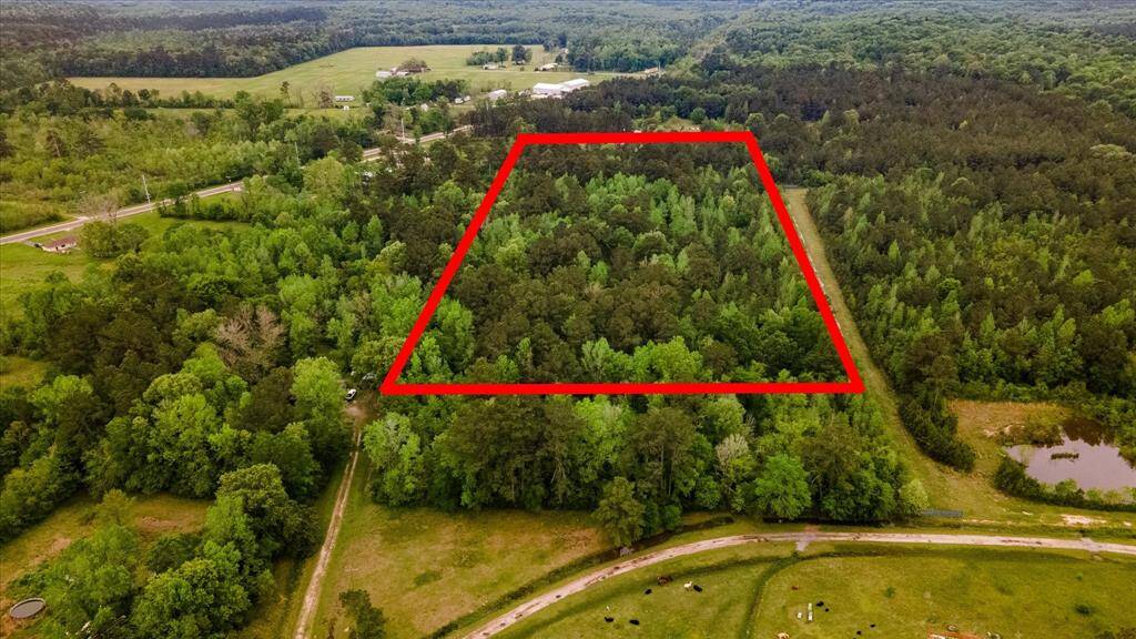 Lot lines are approximate and have not been verified.