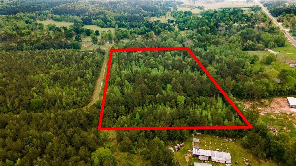 Lot lines are approximate and have not been verified.