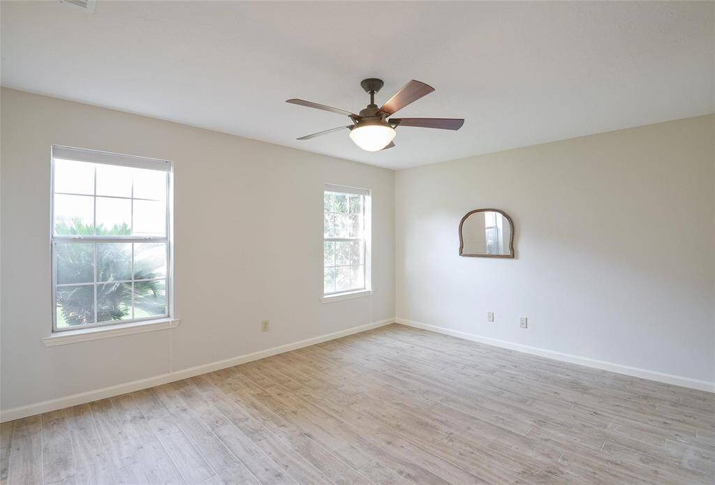 Large Primary Bedroom located on the 1st floor.