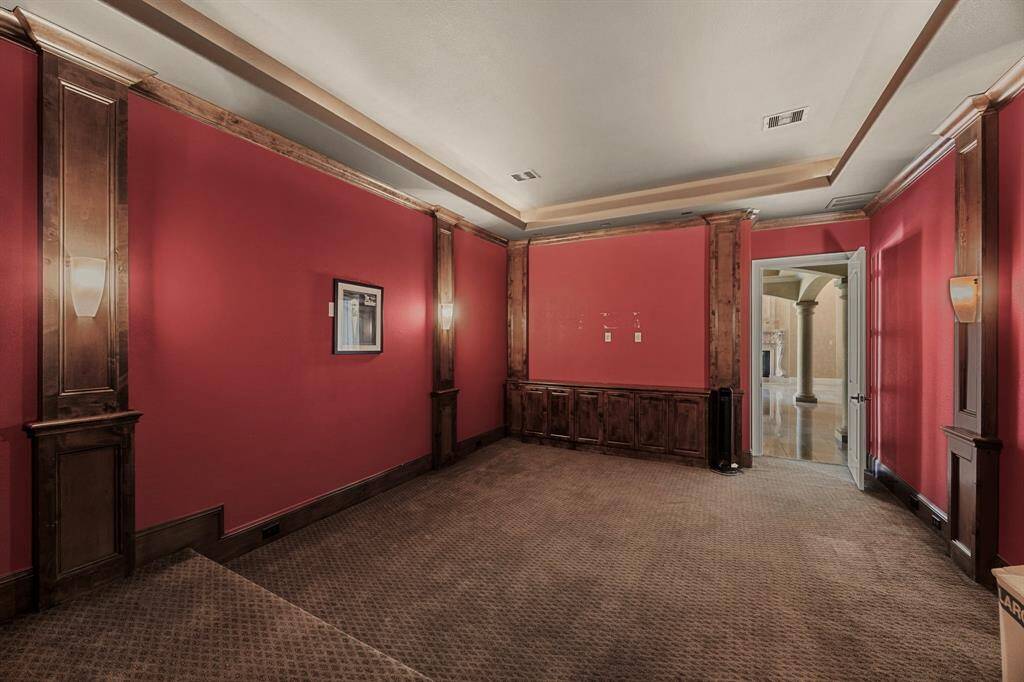 Rich warm tones & ambient lighting evoke a sense of luxury providing an enhanced viewing experience.