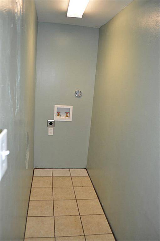 Utility Room. Washer and dryer connections