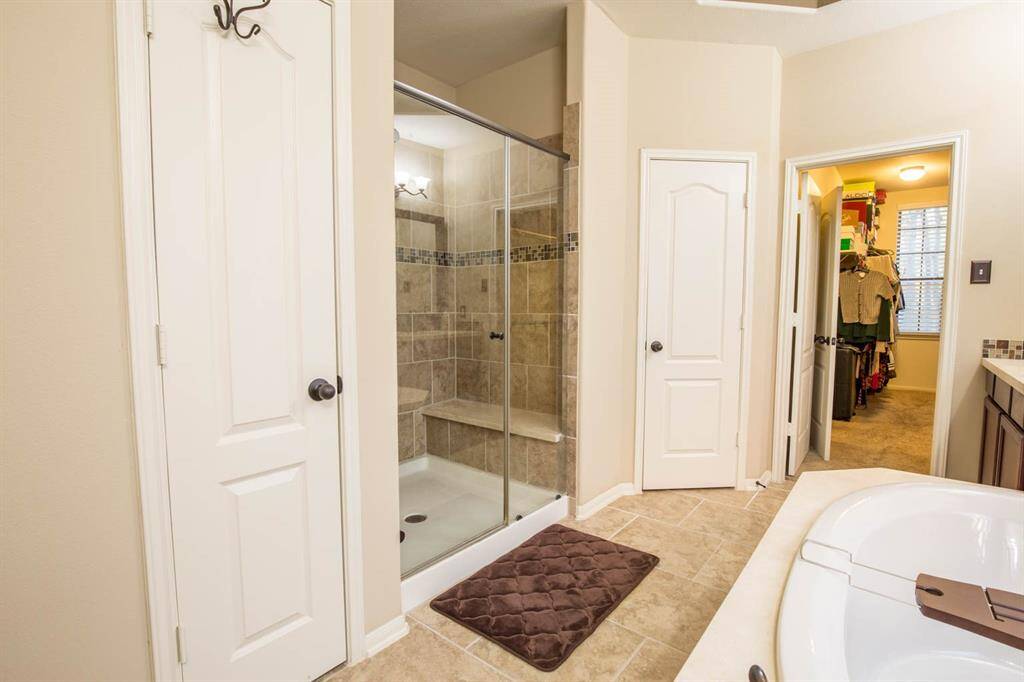 Extra large shower