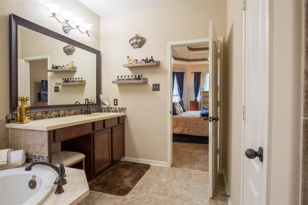 1 of 2 sink areas