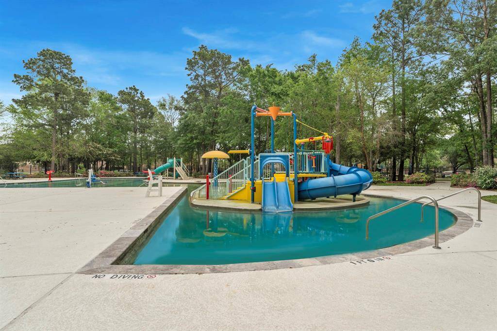 Community splash pad
