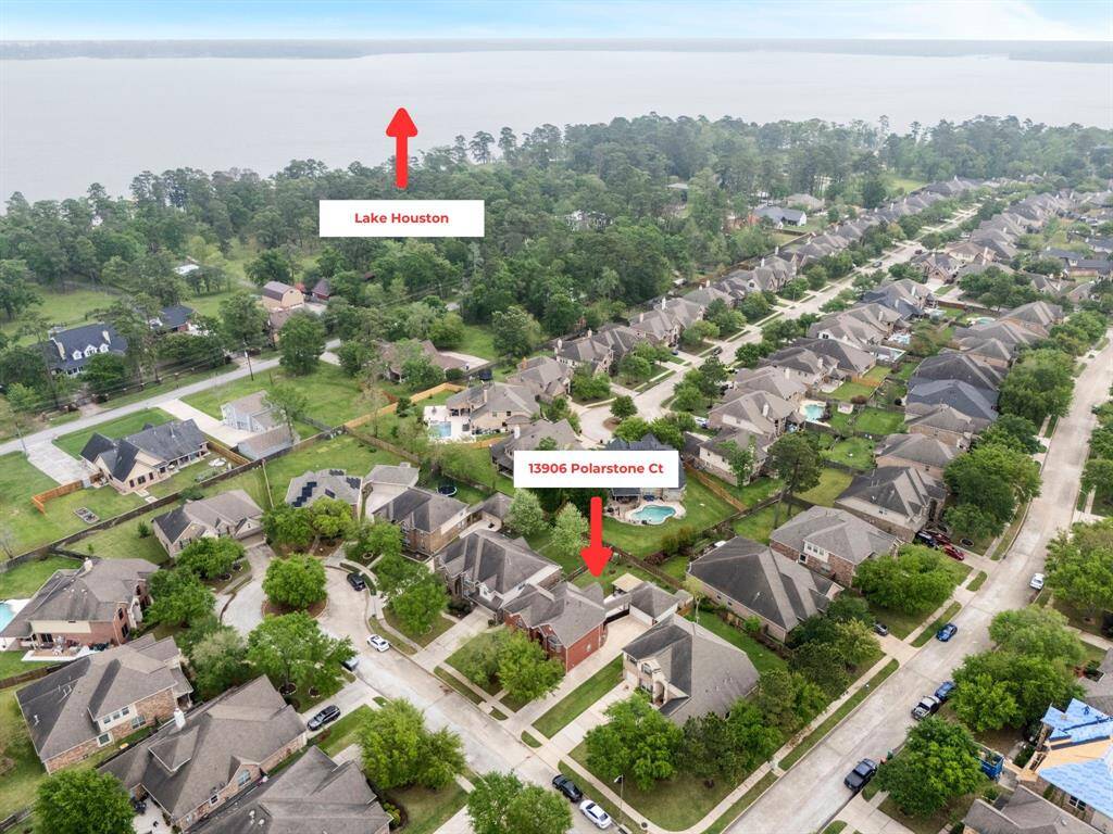 Close proximity to Lake Houston with a boat launch just 2 miles away