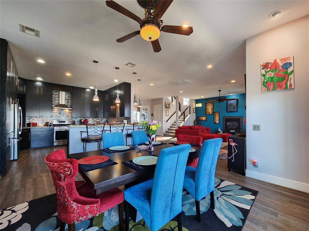 View of the kitchen from the diniing area.
