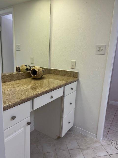 Dressing area or make-up vanity