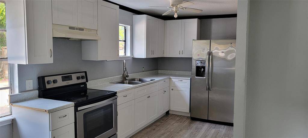 KITCHEN - GUEST HOUSE