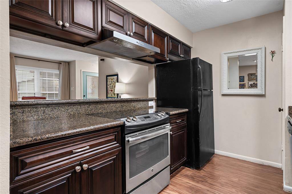 Lots of Cabinets for Storage