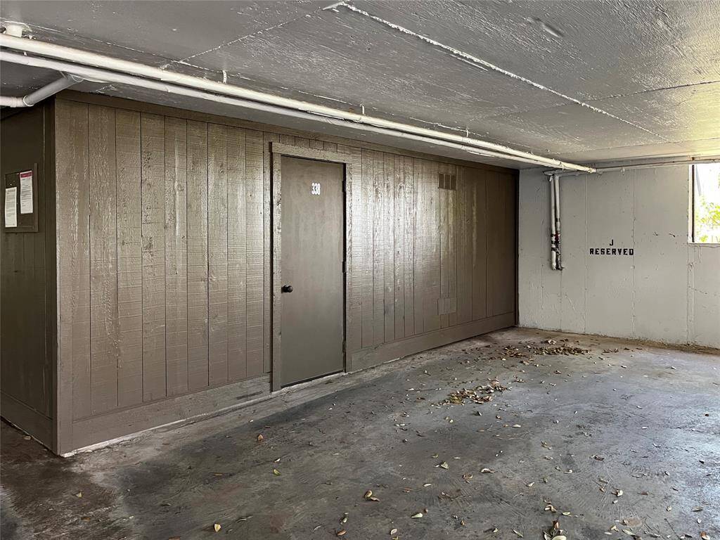 Your parking space is J immediately at the bottom of the stairs.  Adjacent to your parking space is your storage unit.  Additional street parking for your guests!