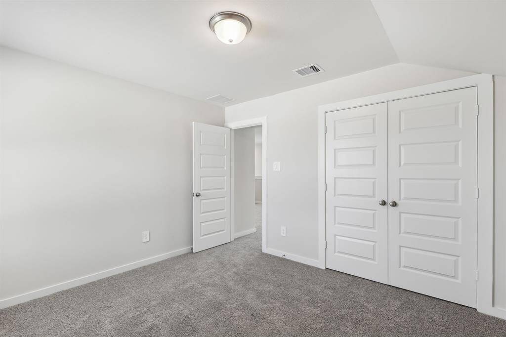 Photo is not of the actual home but is an inspirational photo of builder’s model home and may depict options, furnishings, and/or decorator features that are not included.