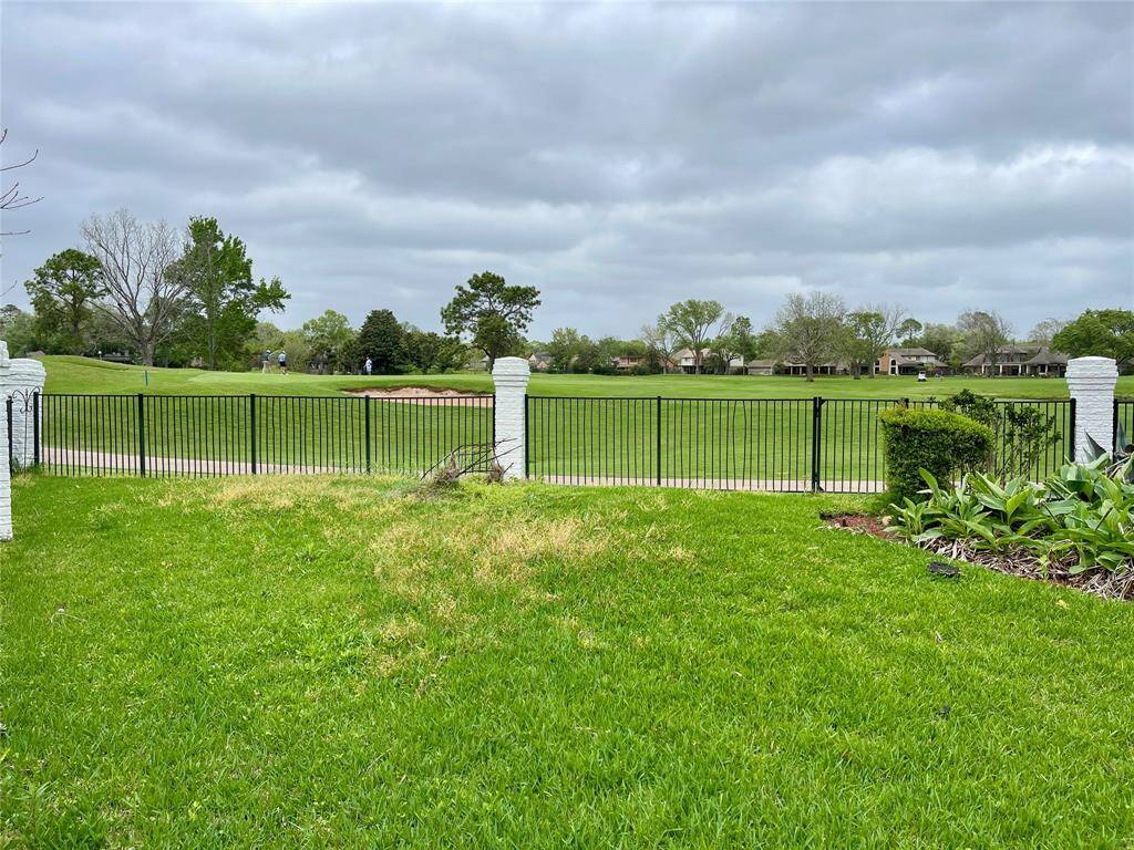 View along 160' fence towards Golf Course