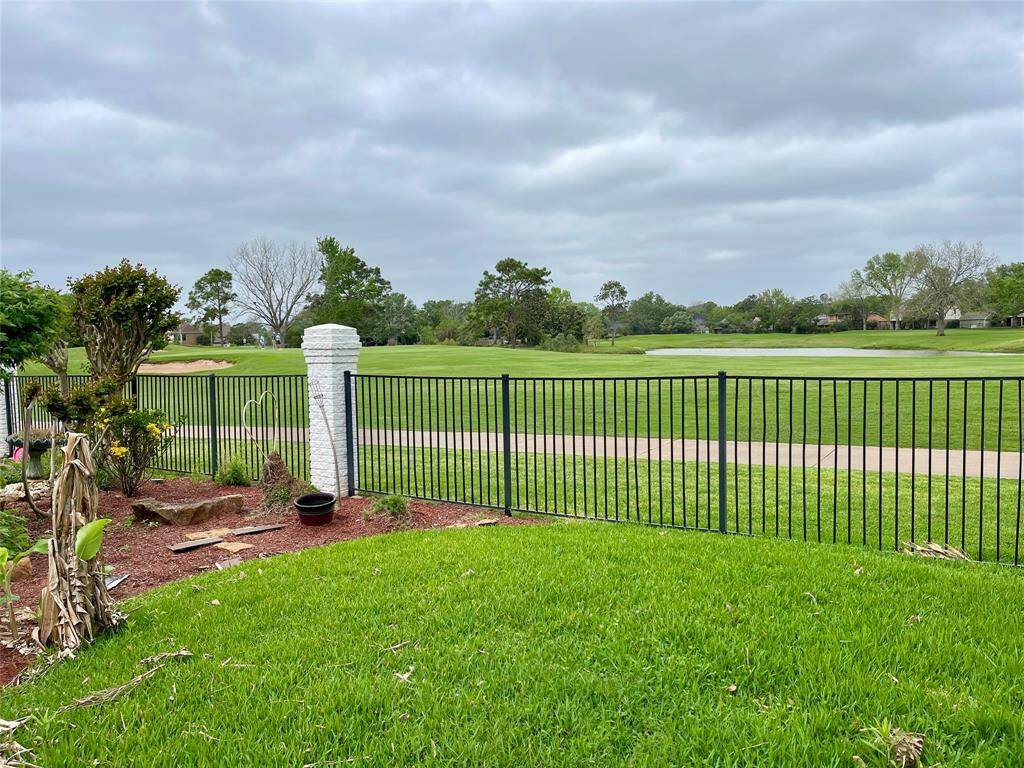 View along 160' fence towards Golf Course
