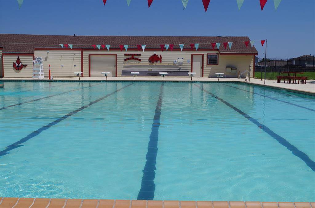 Huge and beautiful pool