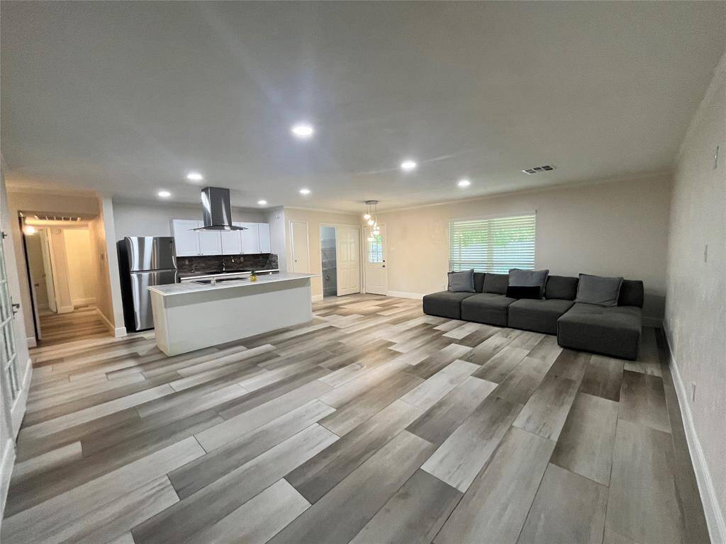 very comfortable family room