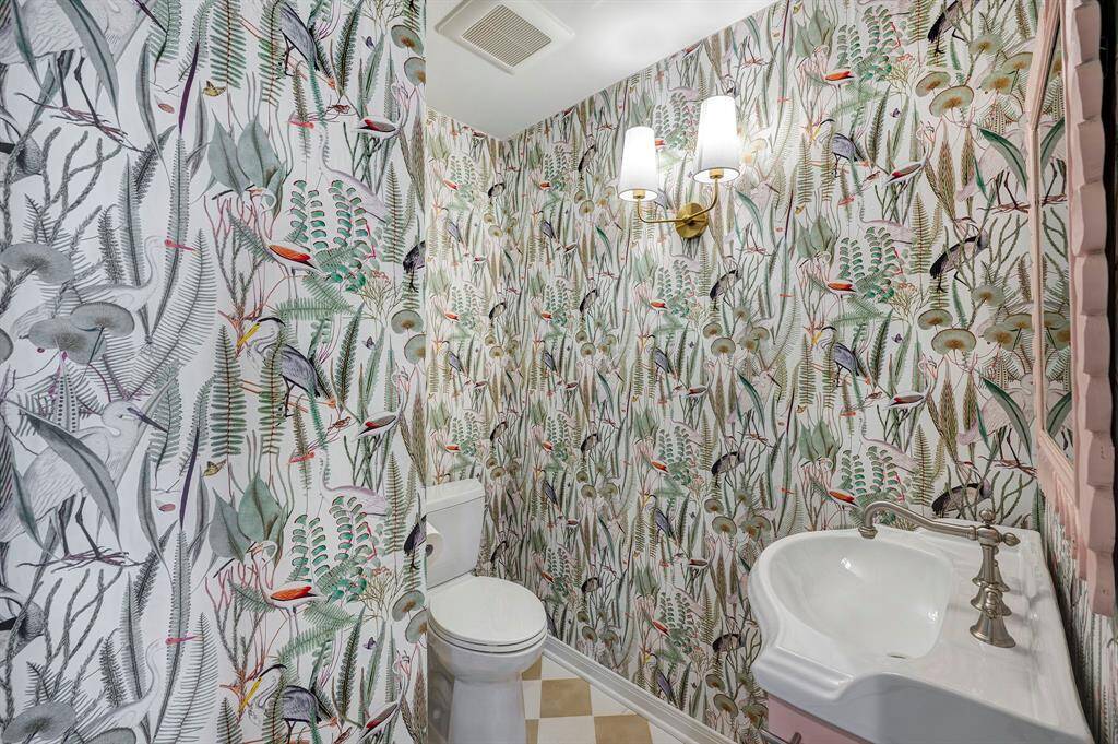 Lovely powder bath