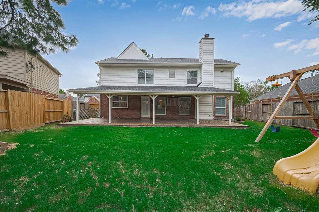 Expansive back yard with so much space to enjoy outside entertainment!