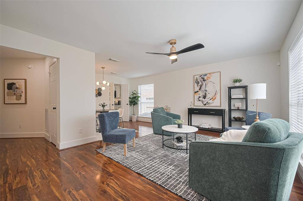 Front sitting area or flex space for office/study