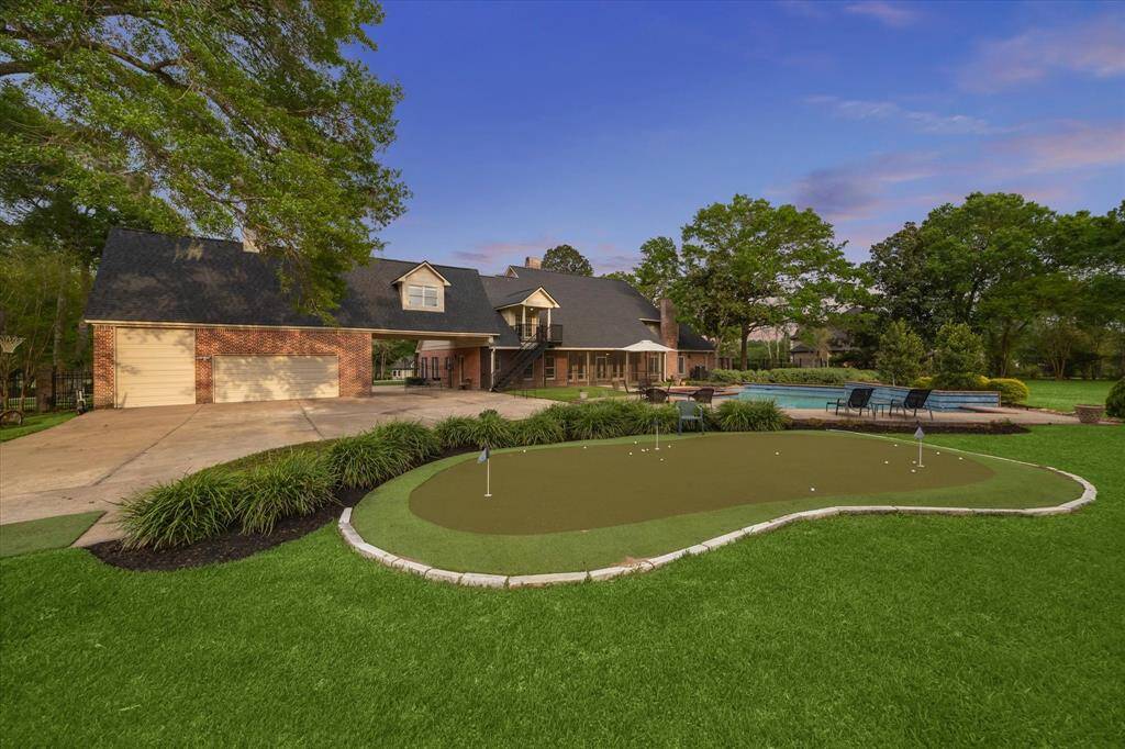 Your own private putting green!