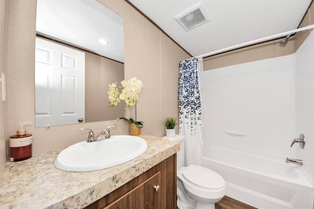 Secondary Bathroom