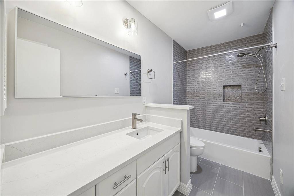 Secondary bath, updates galore.