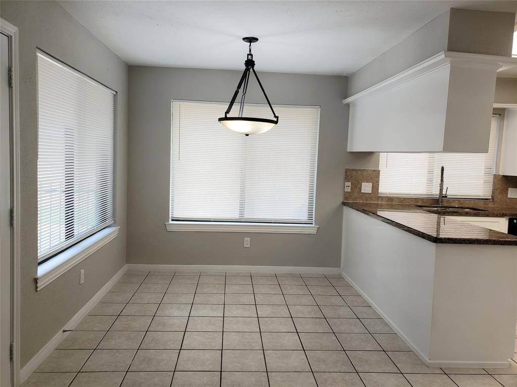 BREAKFAST ROOM