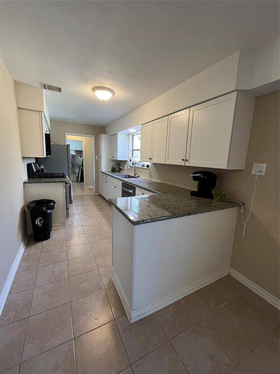 beautifully remodeled kitchen.