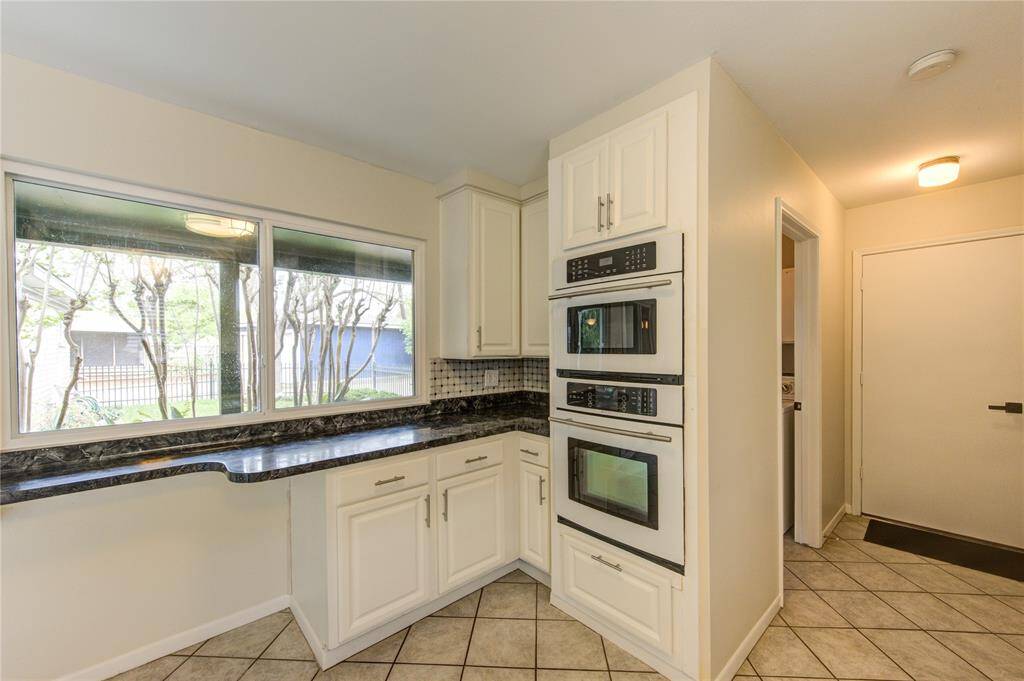 Jenn-Air wall oven and plenty of counter space.