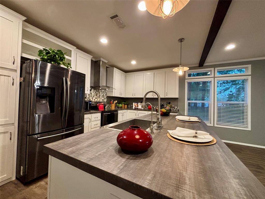 Very Open floorplan