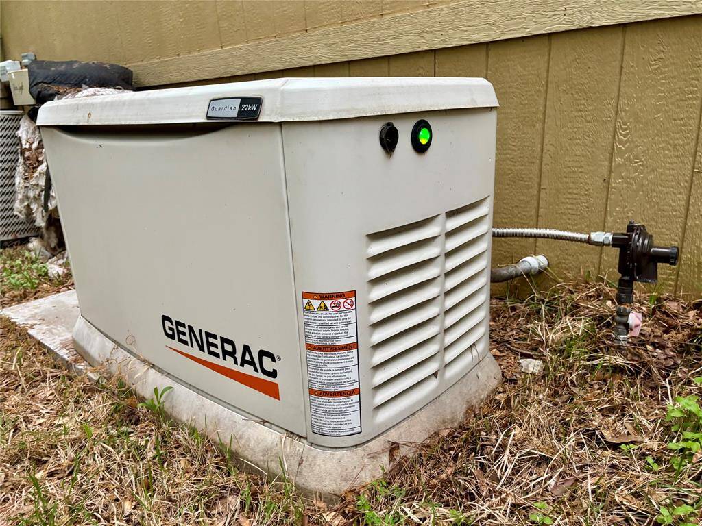Propane Gas Generator! Propane tank just filled.