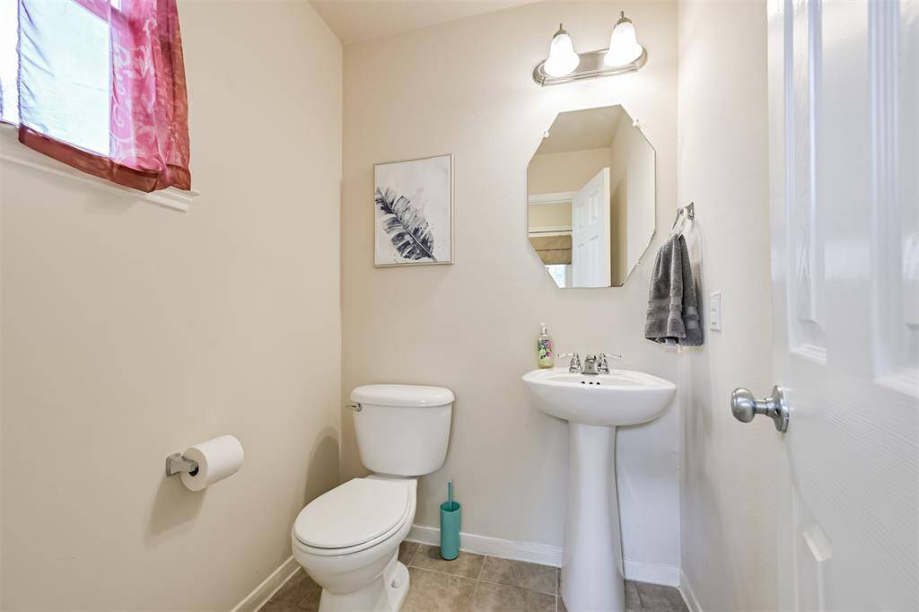Half Bathroom downstairs