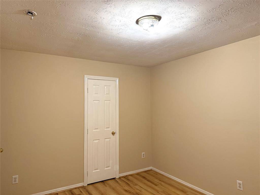 4th Bedroom - Upstairs