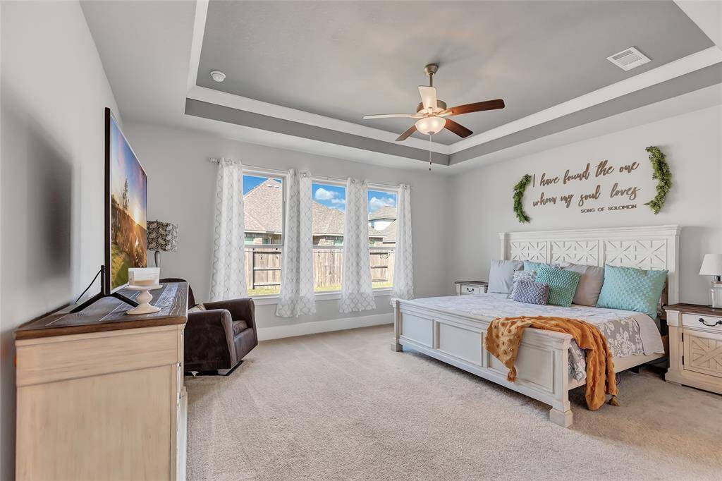 Massive primary suite