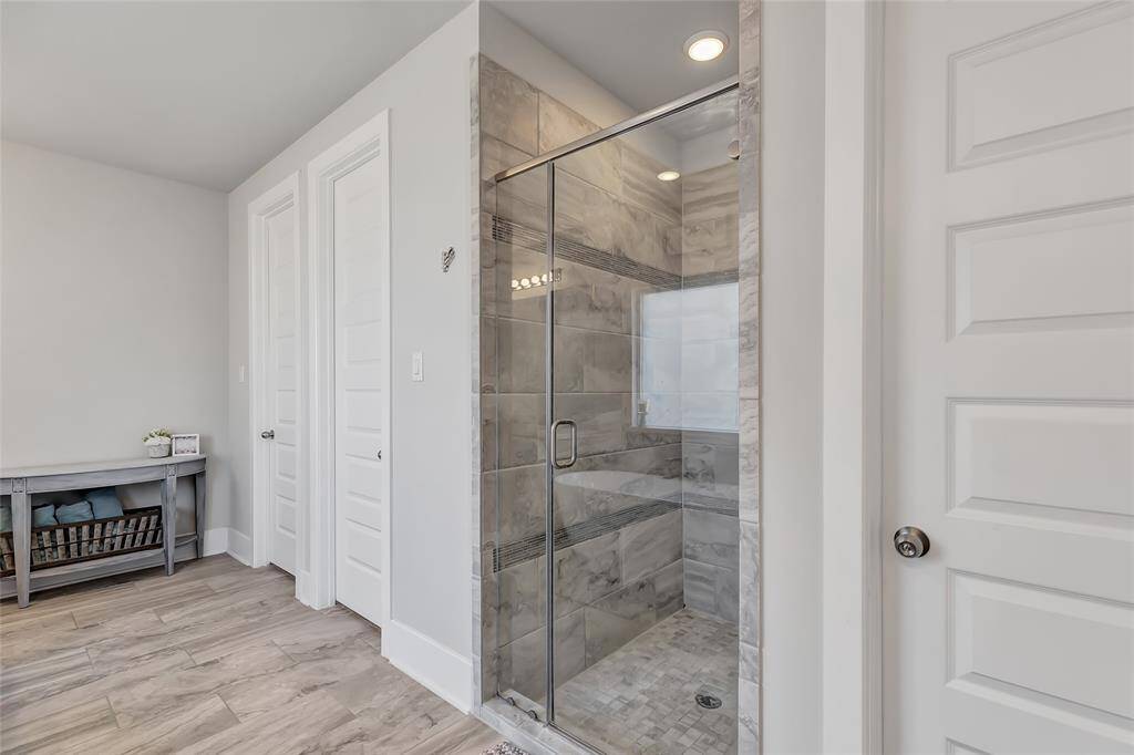 Separate shower