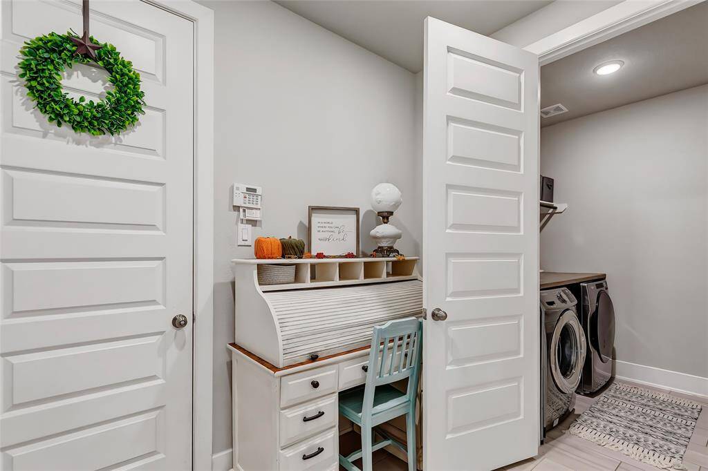 Mud room leading to laundry