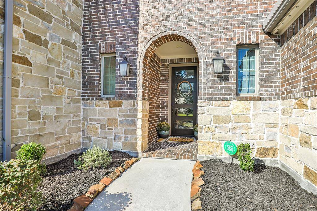 Inviting entry