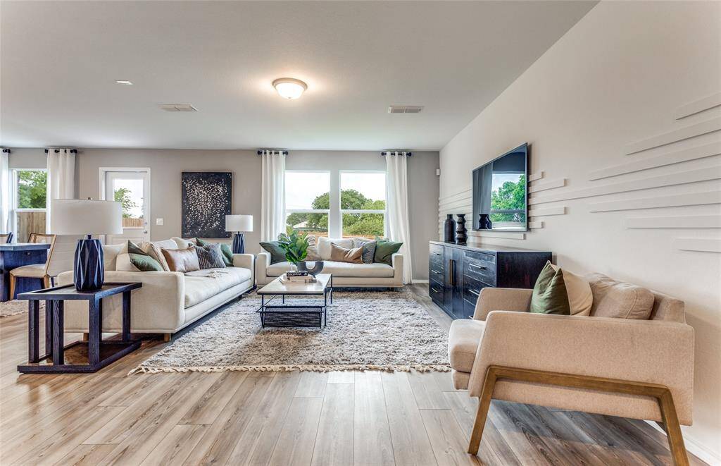 MODEL HOME images may NOT be consistent with the finished product.