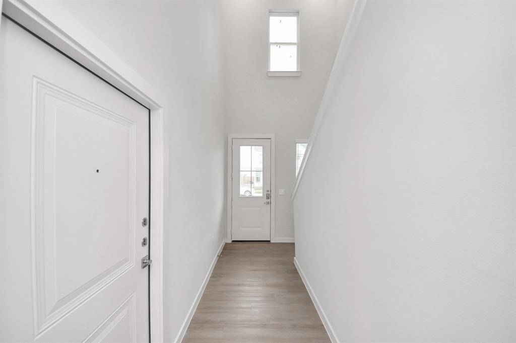 Light & Bright Entry.