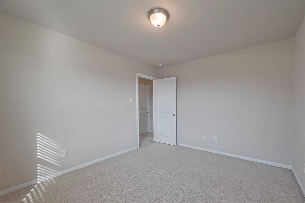 Secondary bedroom