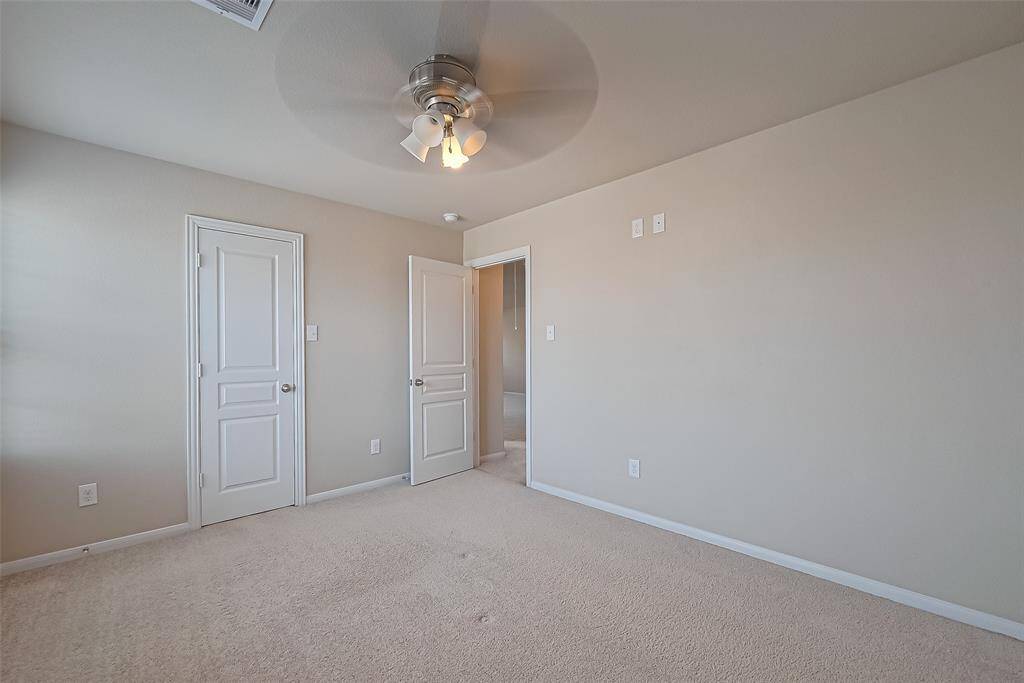 Secondary bedroom