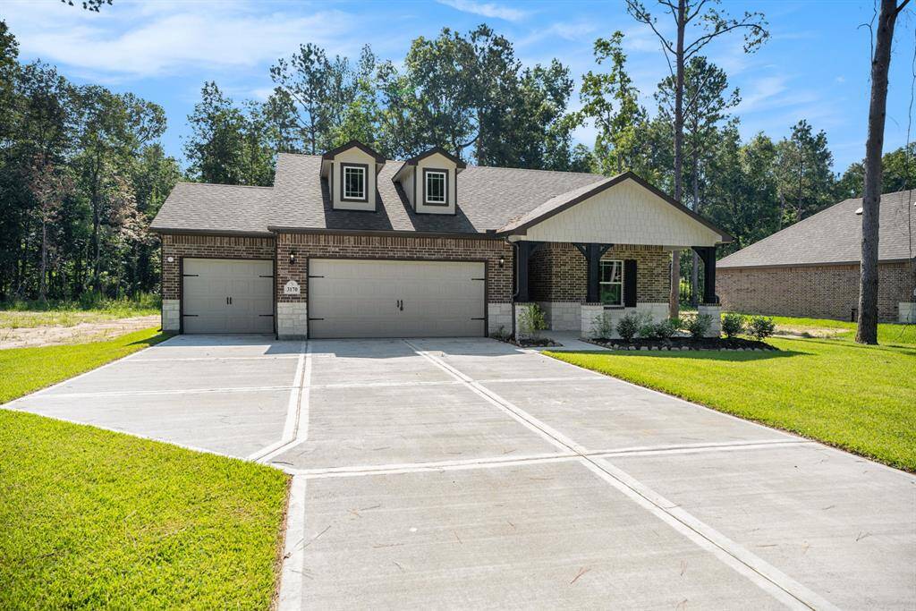 READY NOW! Fabulous Brand New 1 story home on 3/4 Acre Lot!