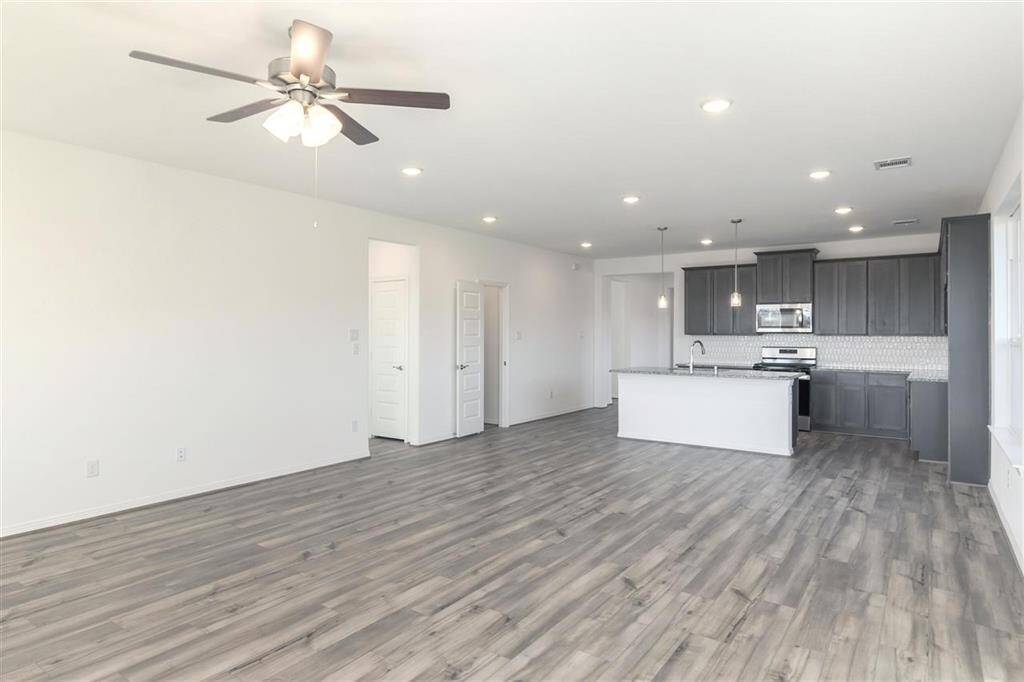 Natural light glistens through every inch of this stunner!