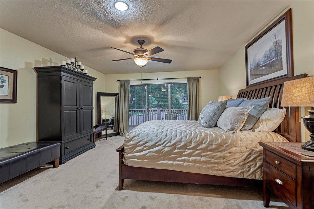 Natural light pours through the windows and brings the outdoors in.