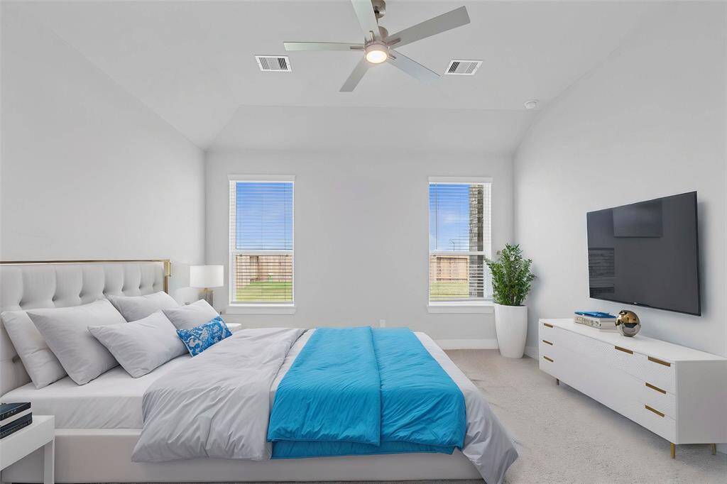 The neighborhood features 867 lots with 30 acres of ponds, trails and recreational green space. Residents enjoy easy access to a business park featuring 300 acres of restaurants, retail and office space.