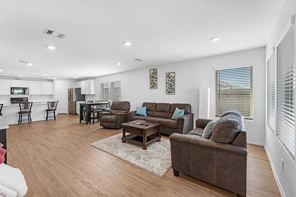 Large Family Room over looking the Lake!