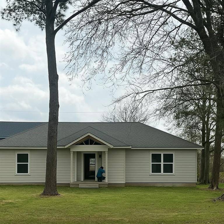 Front view of the house.