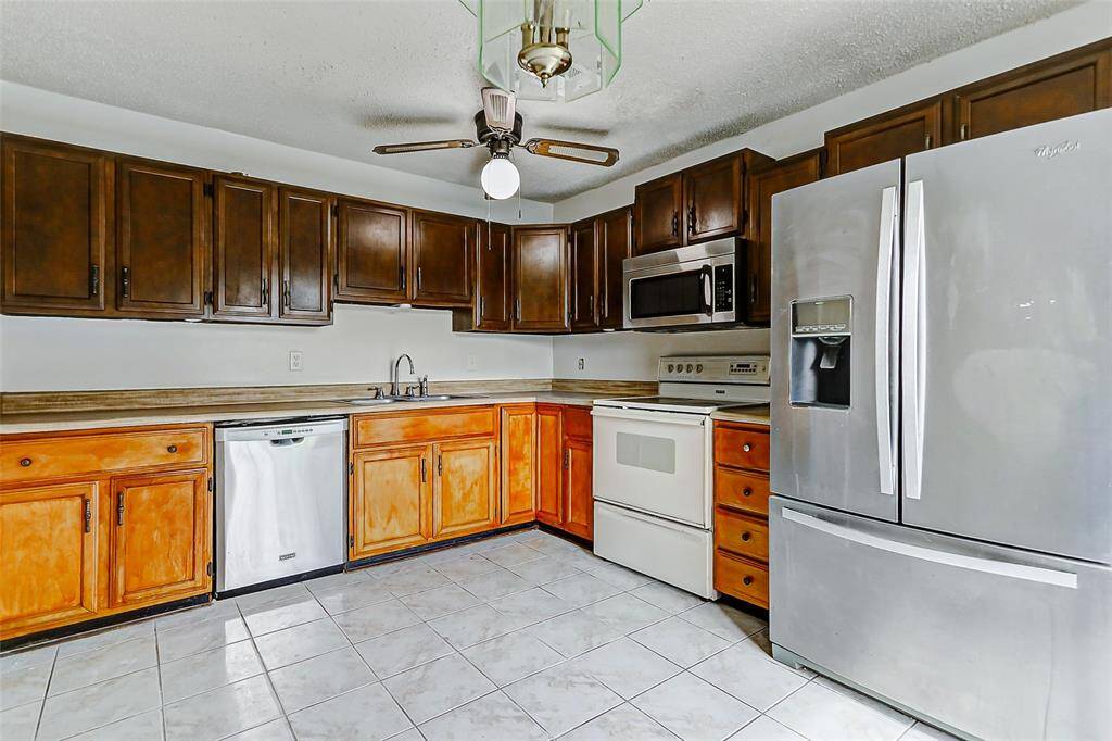 title hard wood flooring