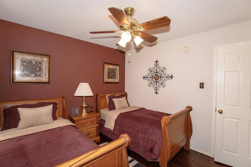 This bedroom has a beautiful color palette.