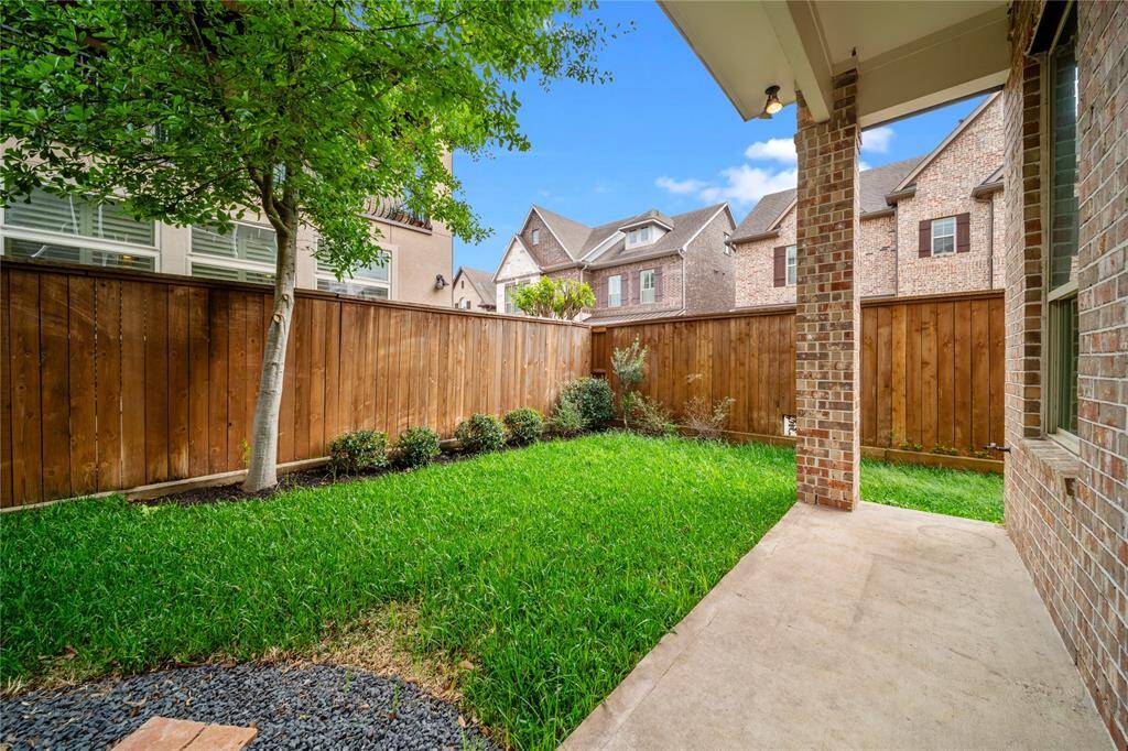 Enjoy a low-maintenance backyard, ideal for easy outdoor relaxation.