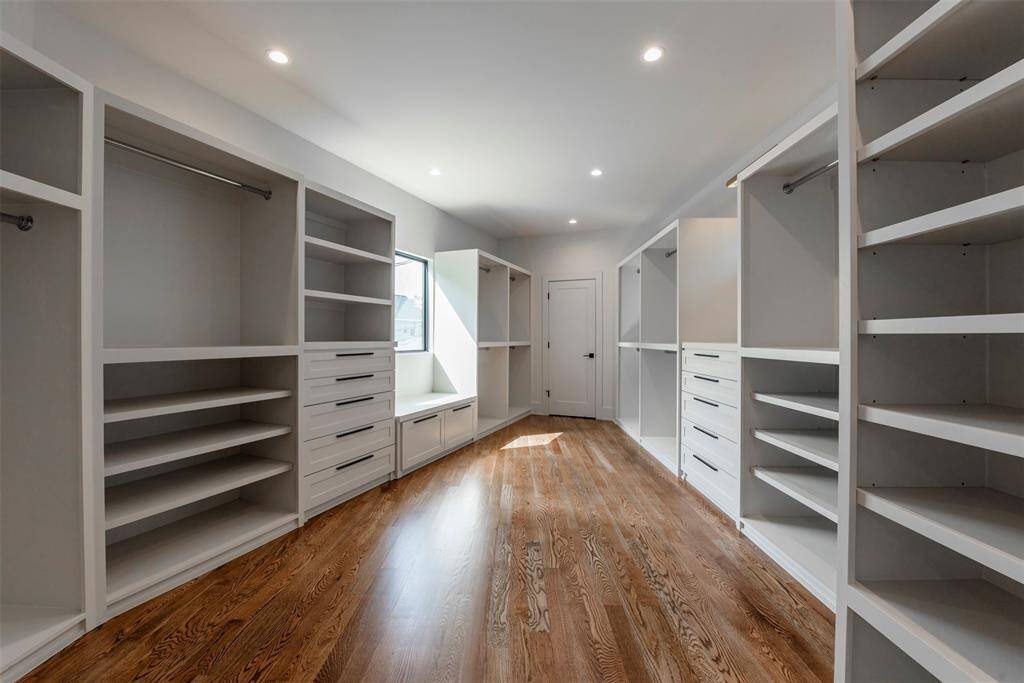 This is also in the Butler Pantry and can be closed with a pocket door. This is where you can keep you coffee pot and small appliances you use every day you don't want to see in your kitchen.  Also open storage drawers and shelves.